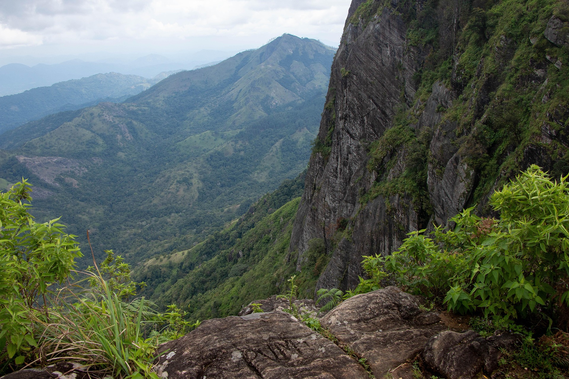 Panoramic view over the Madulsima hills